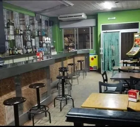 Gasthuis Hostal Escucha 2*